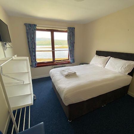 Waterfront Lodge - Accommodation Only Форт Уилям Стая снимка