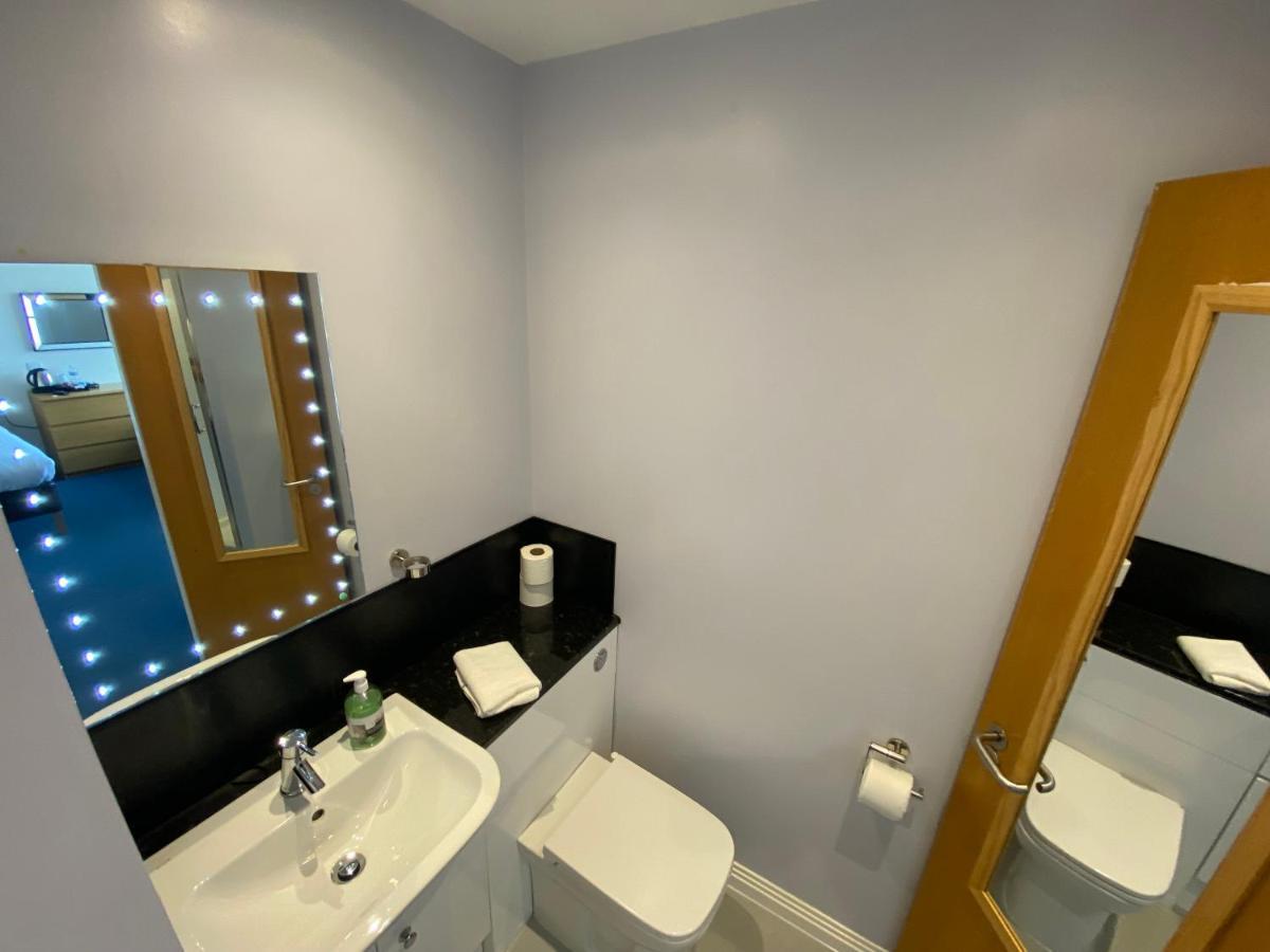 Waterfront Lodge - Accommodation Only Форт Уилям Екстериор снимка