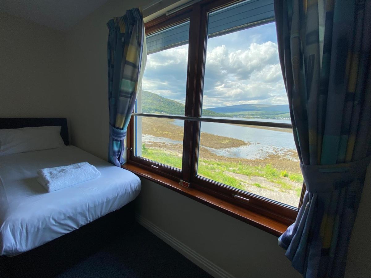 Waterfront Lodge - Accommodation Only Форт Уилям Екстериор снимка